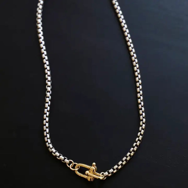 Nova Round Box Chain Necklace