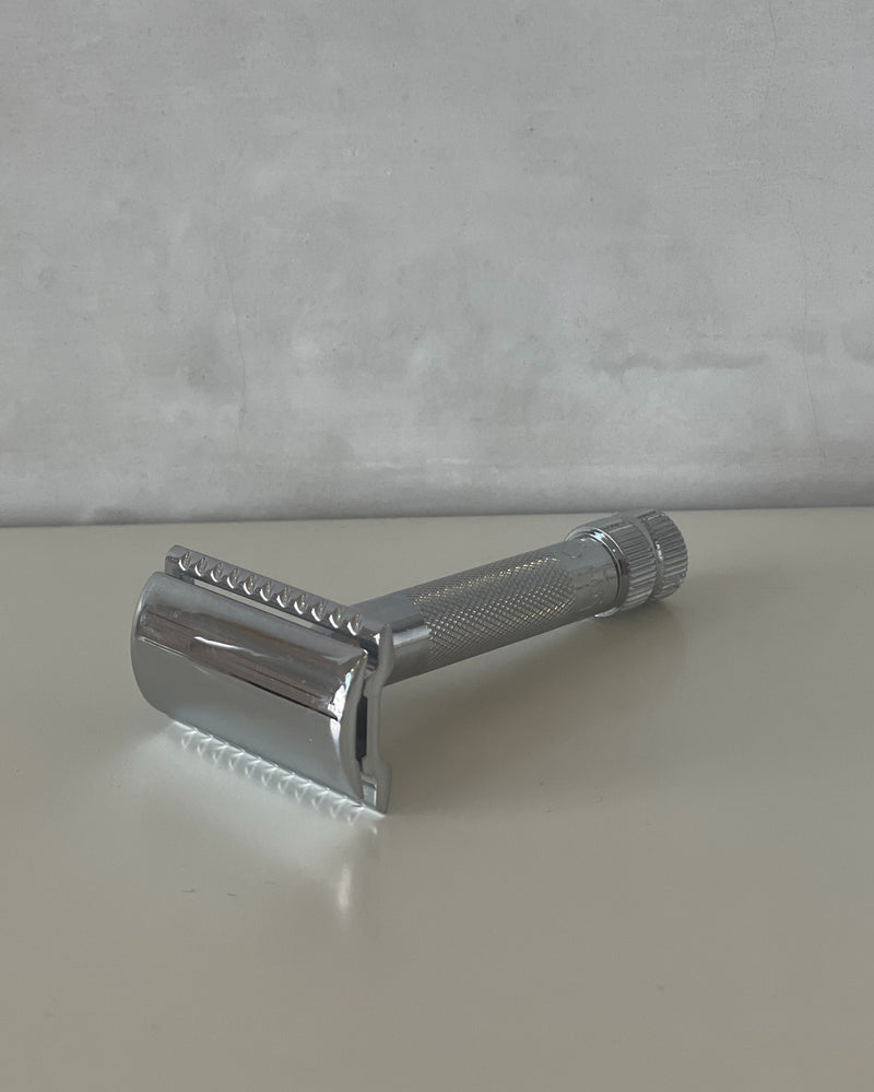 Merkur Double Edge Safety Razor, Straight Cut, Extra Thick Handle